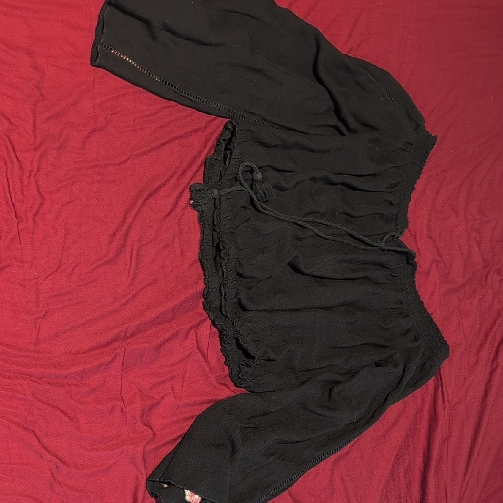 Black Cropped Shirt With Flowers